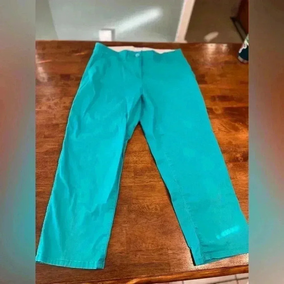 Crown and Ivy women’s straight leg teal khakis size 6 - Picture 1 of 3